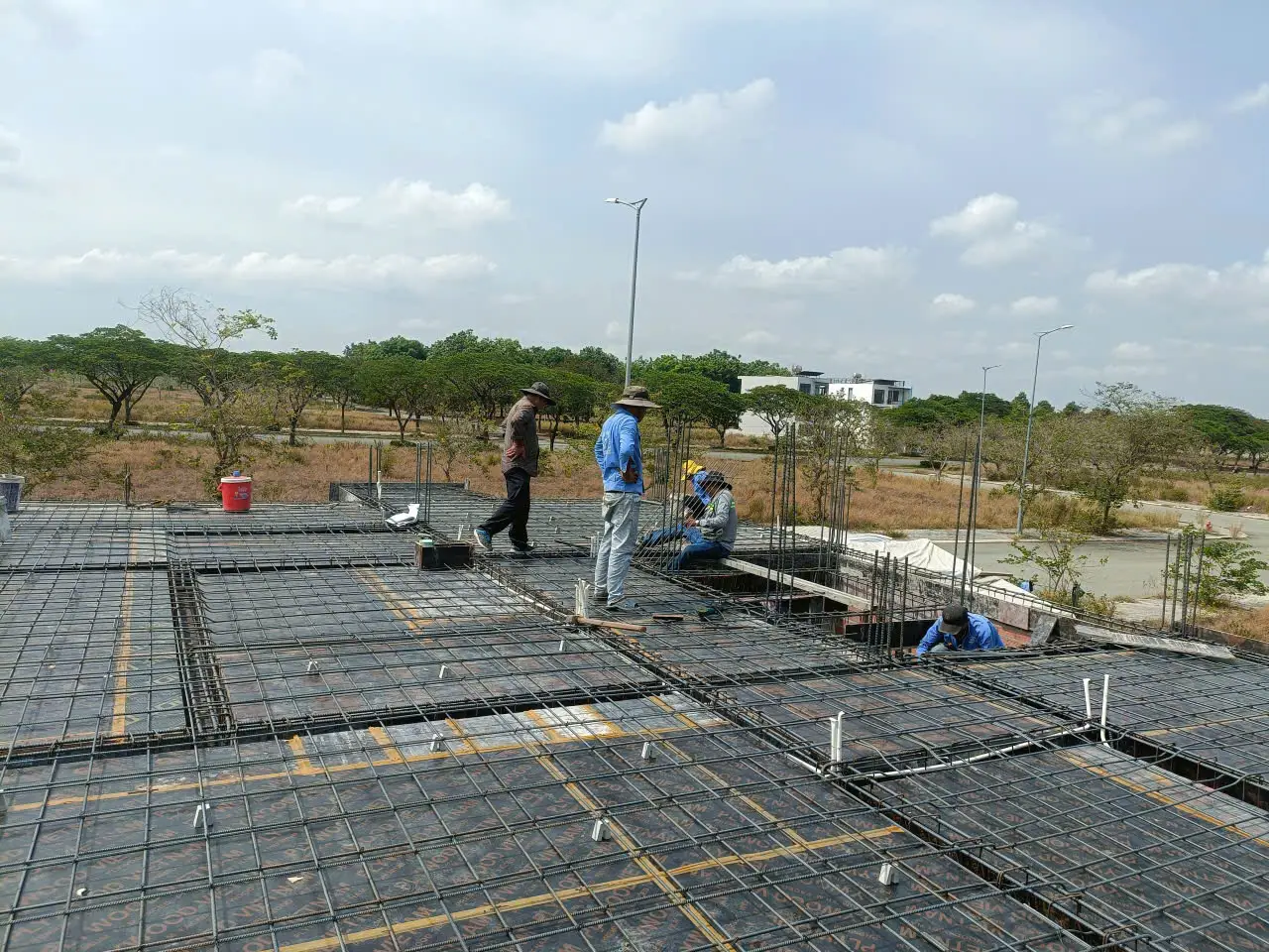 Cốp pha sàn tầng trệt biệt thự Nhơn Trạch Đồng Nai